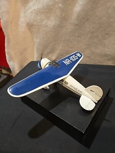 Winnie Mae Lockheed Vega EAA Aviation Foundation Die-Cast Airplane - Picture 1 of 17