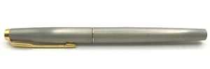 CV94 Vintage Parker Silver Tone With Gold Accents Fountain Pen - Picture 1 of 10