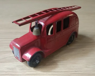 STREAMLINED FIRE ENGINE (Red) #250 Meccano / Dinky Toys  Original 1950 Model - Image 1 of 4