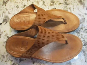 FitFlop US 8 - Banda Rubor Cuero Perforado Puntera 1" Tacón Cuña - Imagen 1 de 4