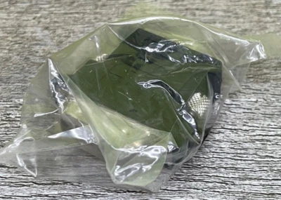 PNY 91005951-T DVI-I Male to VGA Female Adaptor / Changer AV Adapter Convertor - Image 1 of 4