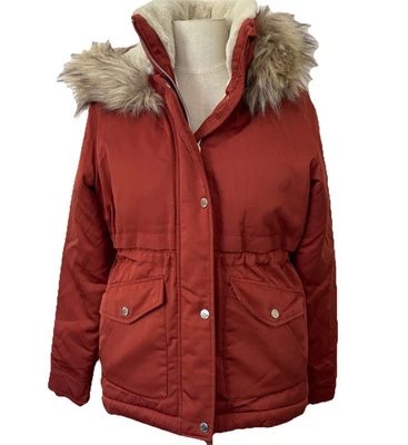 Chaqueta Hollister Anorak Forrada Roja Óxido Imitación Piel Con Capucha Talla XS Foto 1 de 4