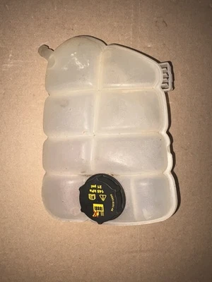 Оригинальный резервуар охлаждающей жидкости 2014-2021 Ford Transit Connect - Изображение 1 из 4