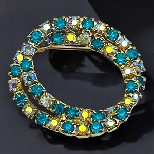 Broche de diamantes de imitación AB azul tono dorado doble círculo abierto prendedor vintage mediados de siglo - Imagen 1 de 8