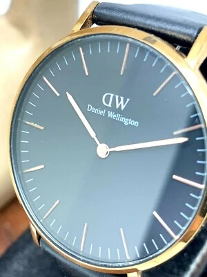 Женские часы Daniel Wellington DW00100139 розовое золото черный циферблат 36 мм кожаный ремешок - Изображение 1 из 4