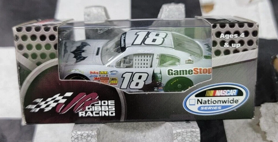 Camry Nationalwide #18 2013 Matt Kenseth Gamestop Batman 1/64 diecast N183865GZMK Foto 1 de 3