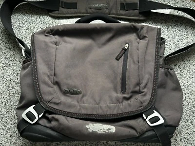 Keen Hybrid Transport Messenger Bag Durable Rubber Bottom B60* - Image 1 of 4