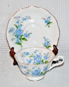 Beautiful Vintage Royal Albert "Forget-Me-Not" Bone China, Teacups & Saucers - Picture 1 of 7