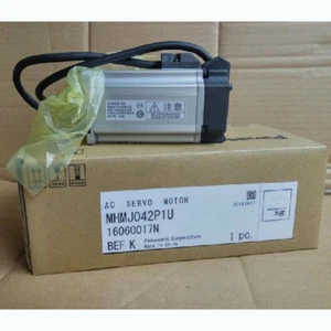Panasonic Servo Motor MHMJ042P1U NEW - Bild 1 von 5