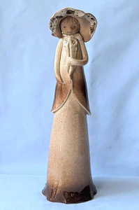 Vintage Studio Art Pottery Girl Wearing a Bonnet Figurine Signed Guy Legault - Bild 1 von 7