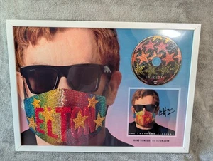 Autogramm Elton John Lockdown Sessions gerahmt montiert signed Kunstkarte + CD - Bild 1 von 5
