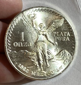 1982 MEXICO ONZA SILVER LIBETAD COIN BU From Original Tube!! - Picture 1 of 2