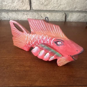 Vintage Asian Carved Wooden Hand Painted Fish 6" long - Picture 1 of 15