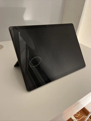 Microsoft Surface Pro 9 (Intel Core i5/8GB RAM/256GB SSD) Win11 Pro Graphite  - Immagine 1 di 4