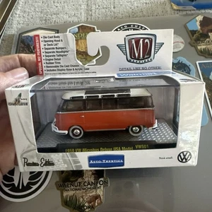 M2 Premium edition 1959 VW Microbus Deluxe USA Model with Silver Rims - Picture 1 of 7