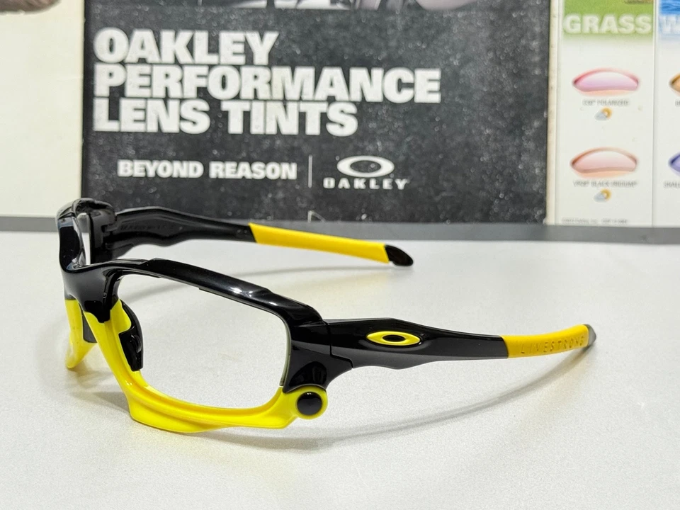 Oakley Jawbone telaio nero lucido con giallo livestrong - SKU# 04-211 62/18 - Immagine 1 di 4