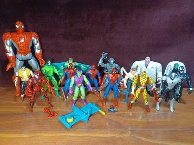 组 16 件装玩具 Biz Marvel 蜘蛛侠、Kingpin、Goblin、其他动作玩偶  — 第 1/4 张图片