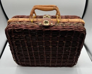 Wicker Rattan Basket / Purse Woven Handle 11 x 9 inches Brown - Picture 1 of 9