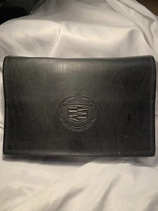 2005 OEM CADILLAC CTS/CTS-V OWNERS MANUAL SET w/ CADILLAC LEATHER CASE Rare Use! - Picture 1 of 5