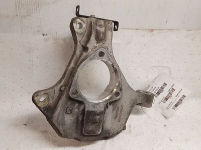 Passenger Right Front Steering Knuckle from 2016 Cadillac Escalade 12183229 - Image 1 of 4