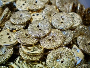 Buttons 23mm 36L Gold 2 Hole Filigree Ribbon Coat Jacket Craft Button (W633) - Picture 1 of 24