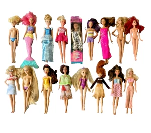 Vintage 11" Barbie Doll Lot 0f 22 - Nice!! - Picture 1 of 3