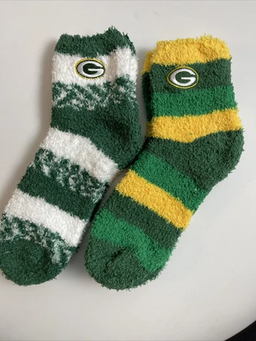 2 PAIR SET! Green Bay Packers FBF Women’s Cozy Fuzzy Sleep Socks. OSFM.  (FZ2) Cover