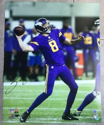 Sam Bradford firmado 16x20 "¡SKOL VIKINGS!" Foto autografiada SGC COA (AU72391) Foto 1 de 3
