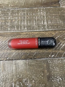 Revlon Ultra HD Matte Lipcolor 004 Red Affair - Picture 1 of 5