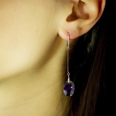 Pendientes de novia clásicos de piedra con forma ovalada de diamantes de imitación púrpura  Foto 1 de 4