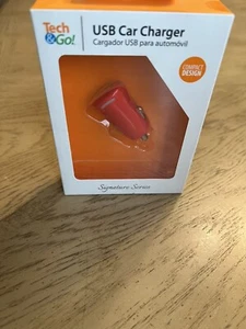 USB Car Charger Universal One Outlet Blue - Picture 1 of 3