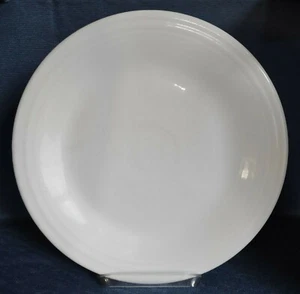 Homer Laughlin China ~ “Fiesta Ware” ~ 10½" DINNER PLATE ~ Off White ~ Lead Free - Picture 1 of 5