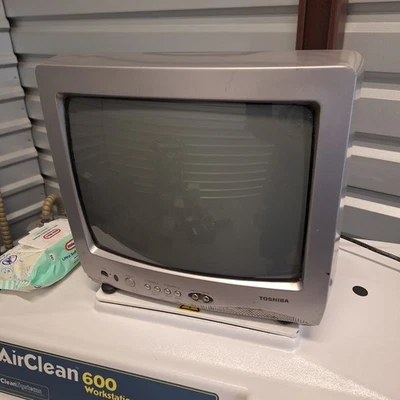 Toshiba 13A24 13" CRT TV Front  RCA Inputs - Retro Gaming Universal Remote - Image 1 of 4