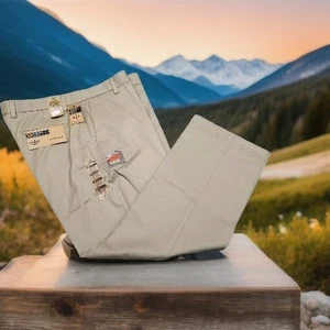 ✅Dockers D3 Classic Fit Flat Front Pants Mens 38x30 Beige Iron Free Khakis NWT - Picture 1 of 12