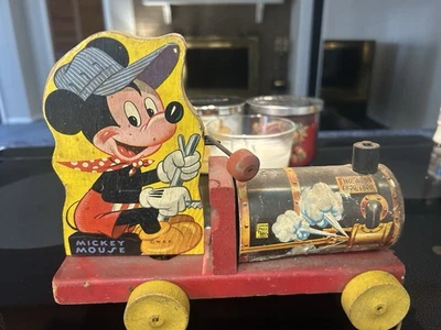Juguete de colección Fisher Price Mickey Mouse “Choo-Choo” - No. 485 Foto 1 de 4