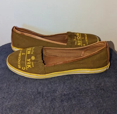 Alpargata Tory Burch Nolita New York City talla 8,5 M logotipo de lona verde oliva Foto 1 de 4