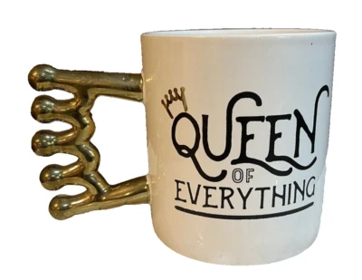 Taza Queen of Everything de BigMouth Inc 20 oz Foto 1 de 4