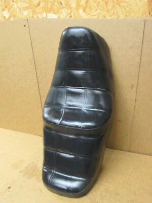 Sillín Honda CB1000c 1983 asiento de diez velocidades 77100-MG1-000 Foto 1 de 4