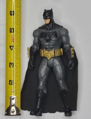 Boneco de ação DC Justice League filme Talking Batman 6” Mattel 2017 - Imagem 1 de 4