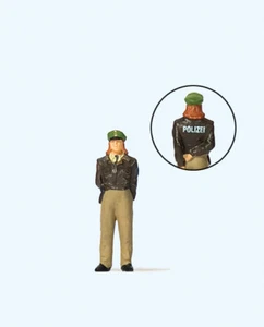 Preiser 28199 Polizeibeamtin, Deutschland, H0 - Picture 1 of 1