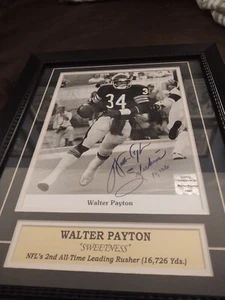 Walter Payton Sweetness NFL Autographed Picture Framed - Picture 1 of 1