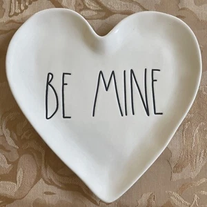 Rae Dunn BE MINE Large Heart Plate LL Artisan Collection Magenta NEW WITH TAGS - Picture 1 of 6