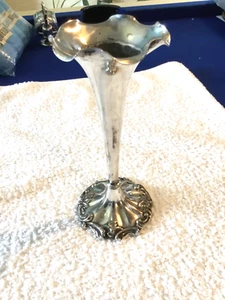 Silver Ornate Flower Vase. By Walker and Hall, Sheffield. - Picture 1 of 6