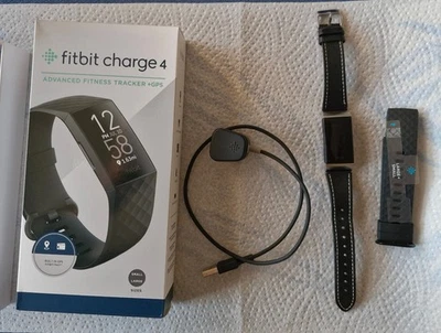 Fitbit Charge 4 Tracker - mit Ladekabel und 2 Armbändern - gebraucht - Bild 1 von 4