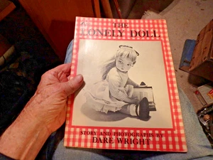 3V - Edición 1957 - La muñeca solitaria de Dare Wright v. buena - Imagen 1 de 3