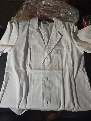 ADAR White Short Sleeve Doc/Pharmacy Coat **NEW W/TAGS** - Image 1 of 3