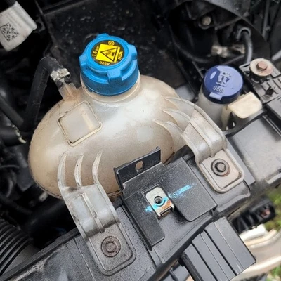 FIAT 500L MULTIJET 2013-2017 EXPANSION BOTTLE 51881757 - image 1 of 4