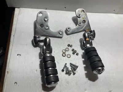 Kawasaki Vulcan Classic 1700 2009 placa de piso delantero clavijas de carretera, mercado de accesorios Foto 1 de 4