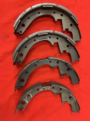 Velvetouch Metallic brake shoe Dodge Plymouth 1965-1978 REAR 11 x 2 part # 334 - Image 1 of 4