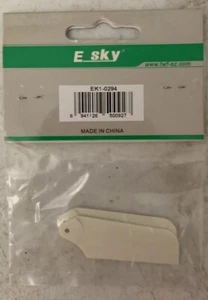 Vintage Esky® White Plastic Tail Blade Set (EK1-0294) - Picture 1 of 3